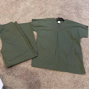 Cherokee Women’s Scrub Set Small- Olive Green